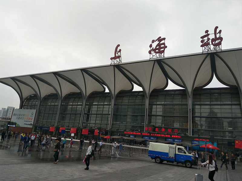 上海火车站北入口膜结构
